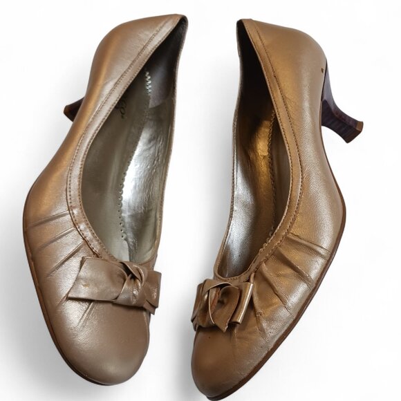 Franco Sarto Metallic Gold Kitten Heel Loafers — Women’s 8.5 - Picture 7 of 16